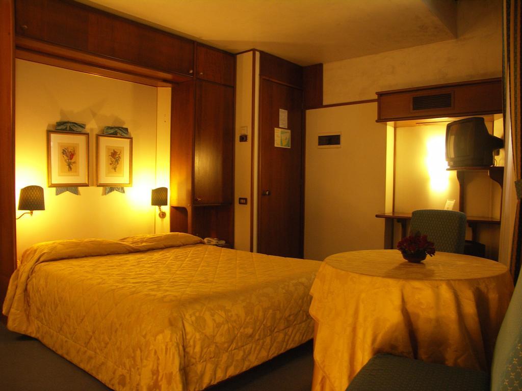 Hotel Duse Asolo Luaran gambar